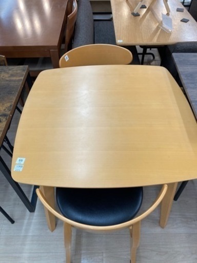 【トレファク名古屋徳重】ナチュラル×ブラックのダイニング3点セットのご紹介！