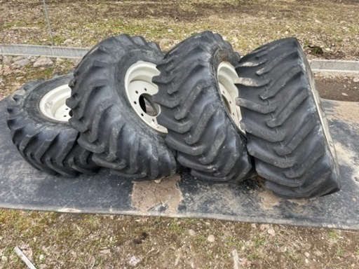 タイヤショベル夏タイヤホイール付き 12.5/70r16