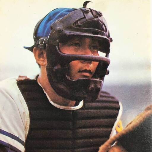 ut3/82 カルビー73年　プロ野球カード　64　木俣選手（中日）　攻守2刀流　背番号23　木俣捕手　カルビー製菓