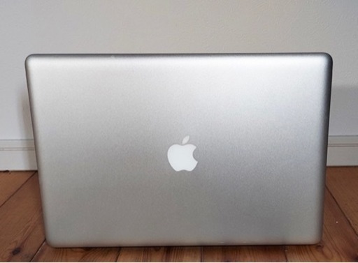 【値下げ】美品／MacBook Pro／A1286／15インチ／i7 2.66Ghz／10.13＆CS6他／すぐに使えます。