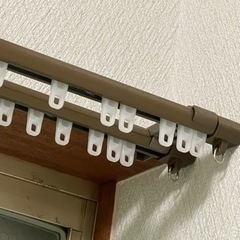 伸縮式カーテンレール