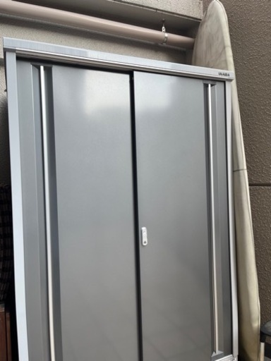 【美品】イナバ 物置　MJX137E