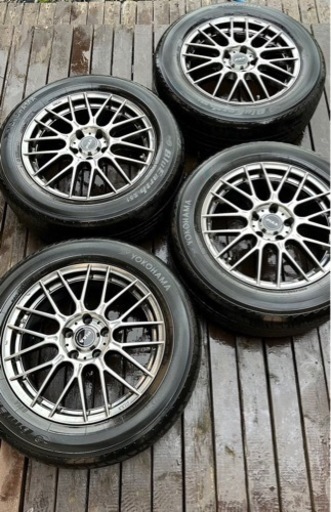 買い手さん見つかりました［値下げしました］エルグランドe52 E52 タイヤ　PIAAホイール