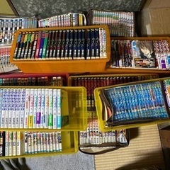 マンガまとめて大量２５０冊以上　ケースごとお渡し