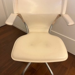革製チェア
