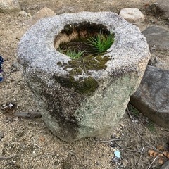 縁先手水鉢　立鉢　夏目　立手水鉢② 天然石【引き取りエリア　兵庫県】の画像