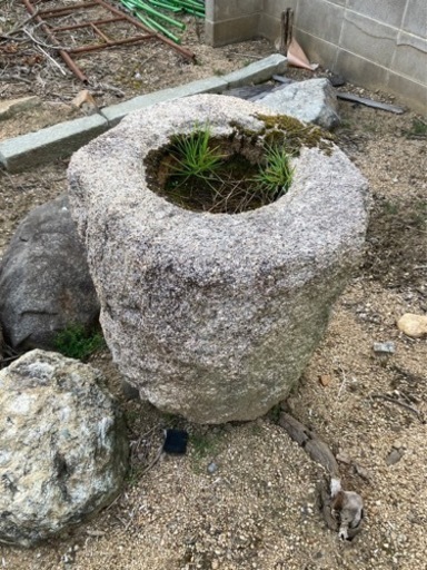 縁先手水鉢　立鉢　夏目　立手水鉢② 天然石【引き取りエリア　兵庫県】