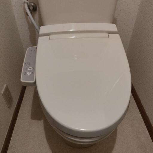 LIXILトイレ便座 ②