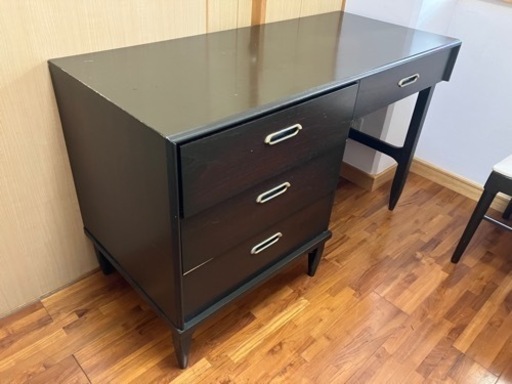 アメリカン家具テーブル（専用の椅子付き）値下げしました。