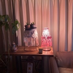 電気スタンドリメイク　ランプシェードマクラメ編み　ピンクの画像