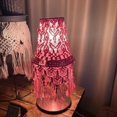 電気スタンドリメイク　ランプシェードマクラメ編み　ピンク
