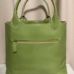 革のバッグ　定価より90%OFFの画像