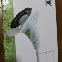 お庭の草刈りに強力な電気草刈り機の画像