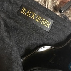 ブラッククイーン　肩あきブラウスの画像