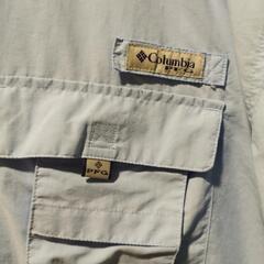 【値下げ】大きいサイズ　Columbia　入手困難　半袖シャツ　背中刺繍　ベンチレーション有サラサラの画像