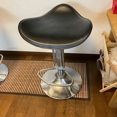 オシャレなカウンターチェアです^ ^