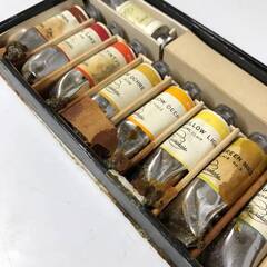 🔷🔶🔷KI16/84　油絵具 画材 ケース まとめて holbein インク 総重量7.5kg 油彩 用品 道具 木製ケース オイル パレット ホルベイン ShinHan🔷🔶🔷の画像