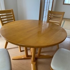 丸テーブル椅子付きでお譲りします！