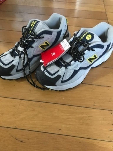 ニューバランス　703 新品