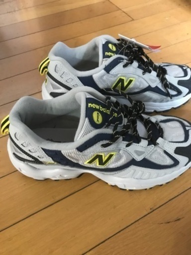 ニューバランス　703 新品