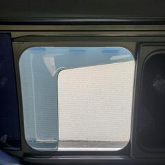 ハイエース小窓バイザー(助手席側のみ)の画像