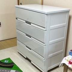 【値下げ】Fits 衣装ケース 4段 ホワイト