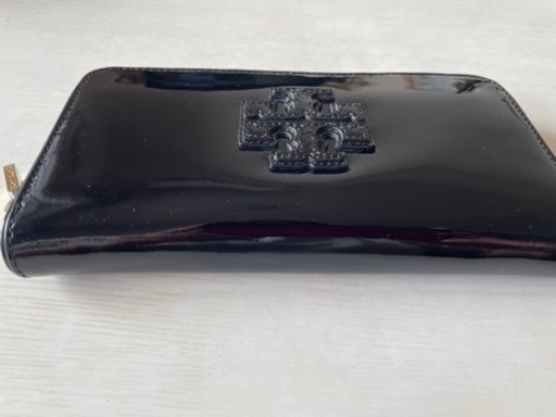 Tory Burch トリーバーチ 長財布 黒 ブラック エナメル 美品】トリーバーチ エナメル 長財布 ブラック リボン レザー ジップ 