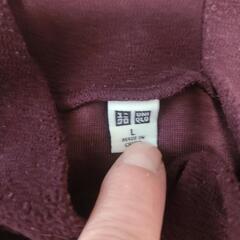 ユニクロ　マイクロファイバータートルネック　Lの画像