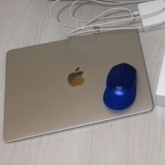 M2 MacBook Air - スターライト メモリ16gb 1TB SSD office マウス スタンド付きの画像