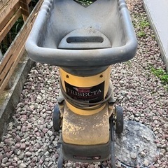 Talon TRISECTA ガーデンシュレッダー ウッドチッパー 小枝粉砕機 Talon TRISECTA ガーデンシュレッダー ウッドチッパー 小枝粉砕