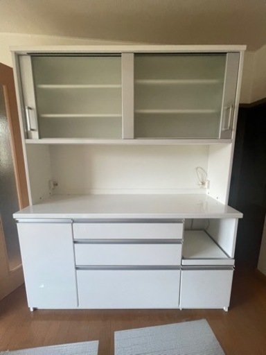 収納力抜群 キッチンボード 食器棚 ニトリ