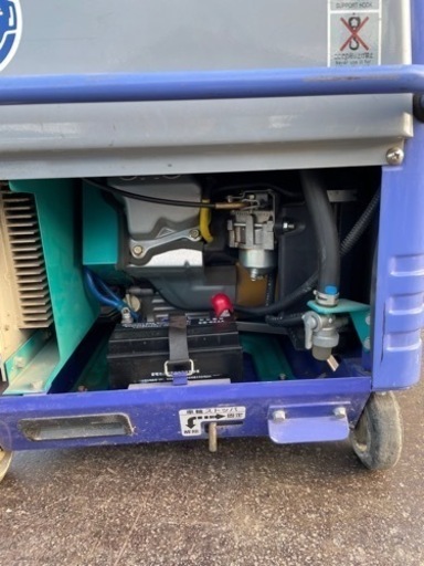 コマツ　エンジンウェルダー　KW150E 防音型ガソリンエンジン 1オーナ