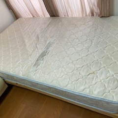新大久保セミダブルマットレス無料