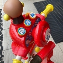 アンパンマンの三輪車の画像