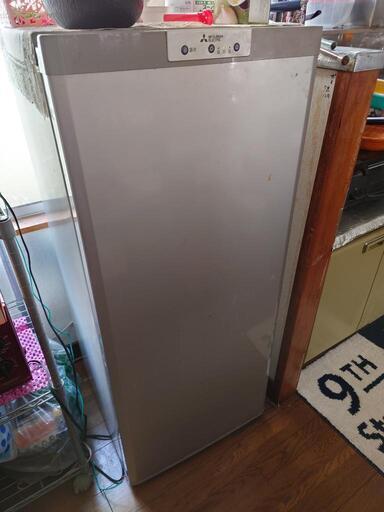 決定しました☆MITSUBISHI大容量冷凍庫121ℓ