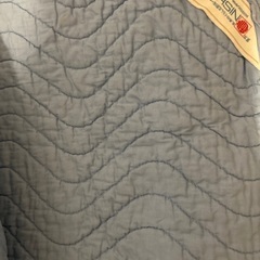 敷パッド2、綿毛布2、シーツ、バスタオル6セットの画像