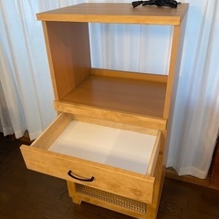 レンジ台 食器棚の画像