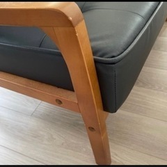 黒　ソファの画像