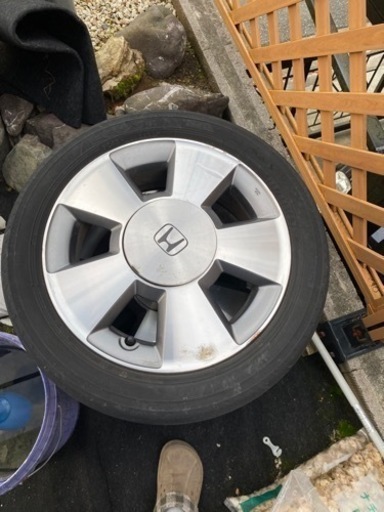 ゼストの純正ホイール