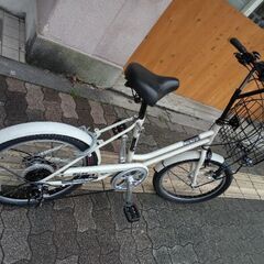 Welby[ウェルビー]Riche(リッシュ)20吋 コンパクト自転車 外装6段/オフホワイト