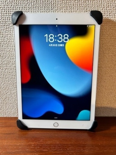 美品★iPad Air2シルバー16GB+片手持ちタブレットカバーセット