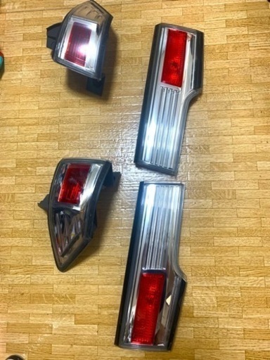 激安E52エルグランドテールランプ✨