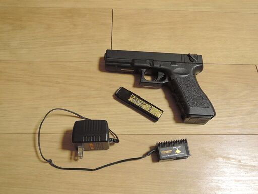 電動エアガン　東京マルイ　G１８C（バッテリーNG）