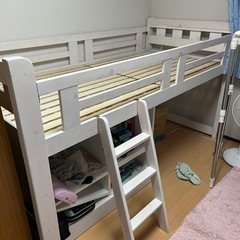 ロフトベッド　棚　ハシゴつき