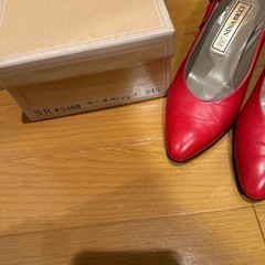 ニナリッチ　赤の画像