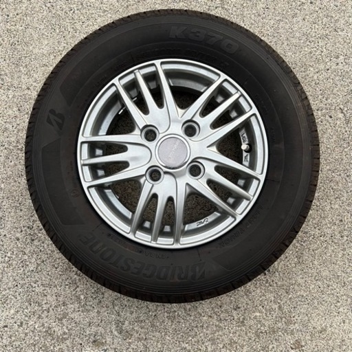 タイヤ ホイルつき 美品