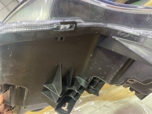 ノート右ヘッドライト