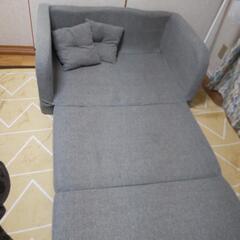 ローソファー　グレー　クッション付の画像