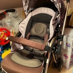 コンビベビーカーの画像