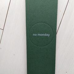 【ほぼ新品 55%OFF】no monday クオーツ アナログ 時計 ベージュの画像
